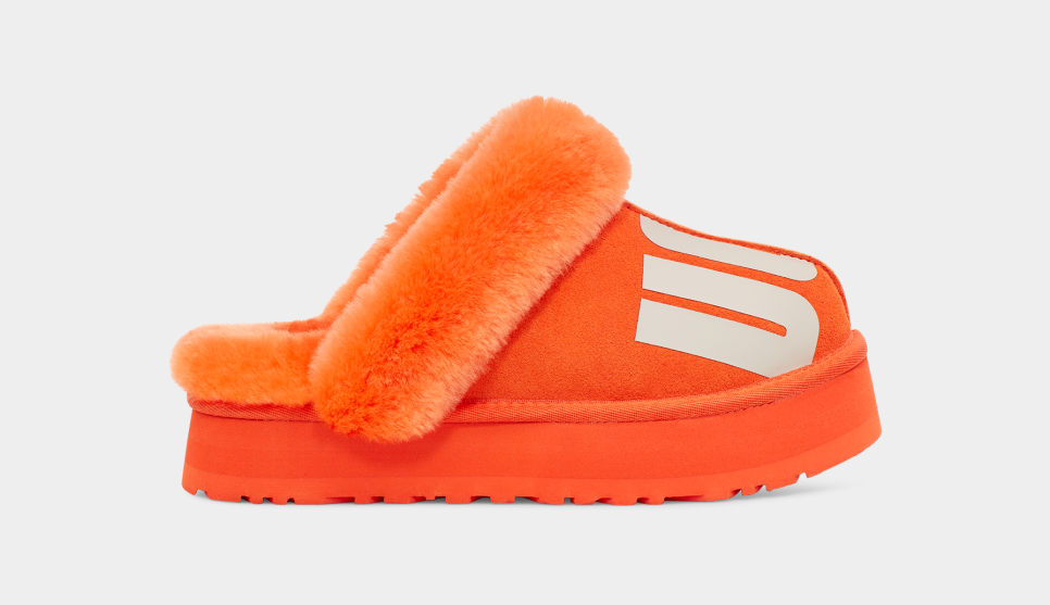Ugg lava flow best sale slippers
