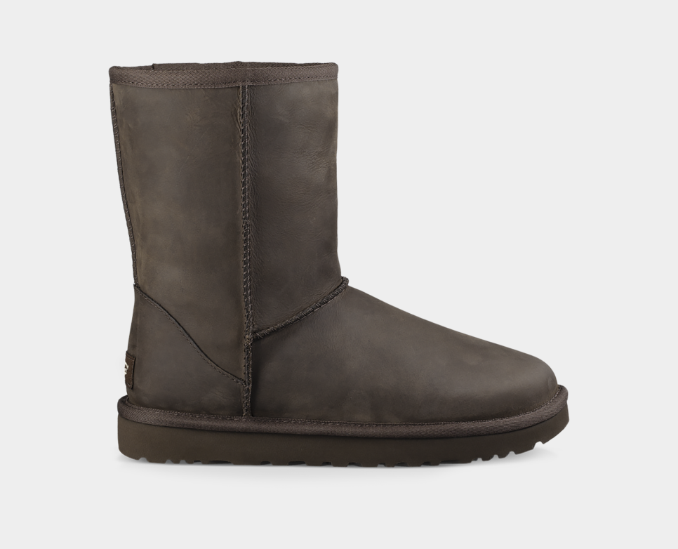 Ugg leather classic boots outlet