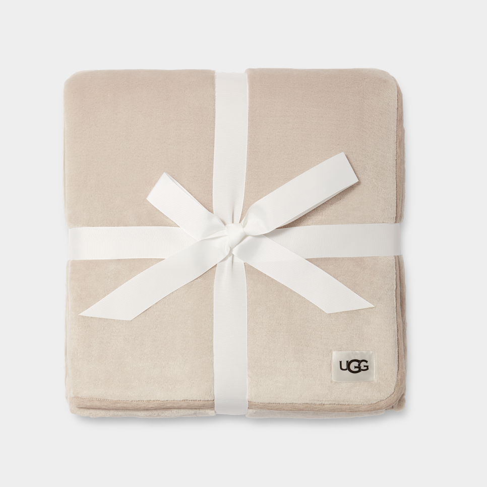 Ugg clearance avalon blanket
