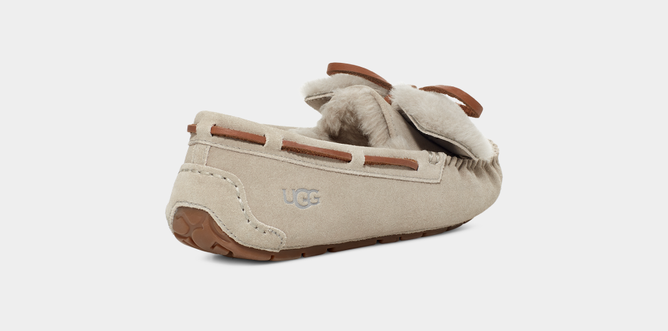 Ugg dakota double bow 2025