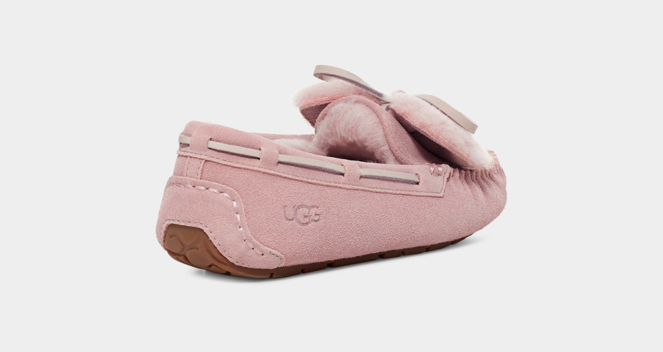 Ugg on sale dakota pink