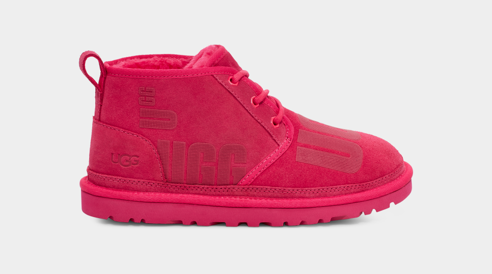 Woman red sales uggs