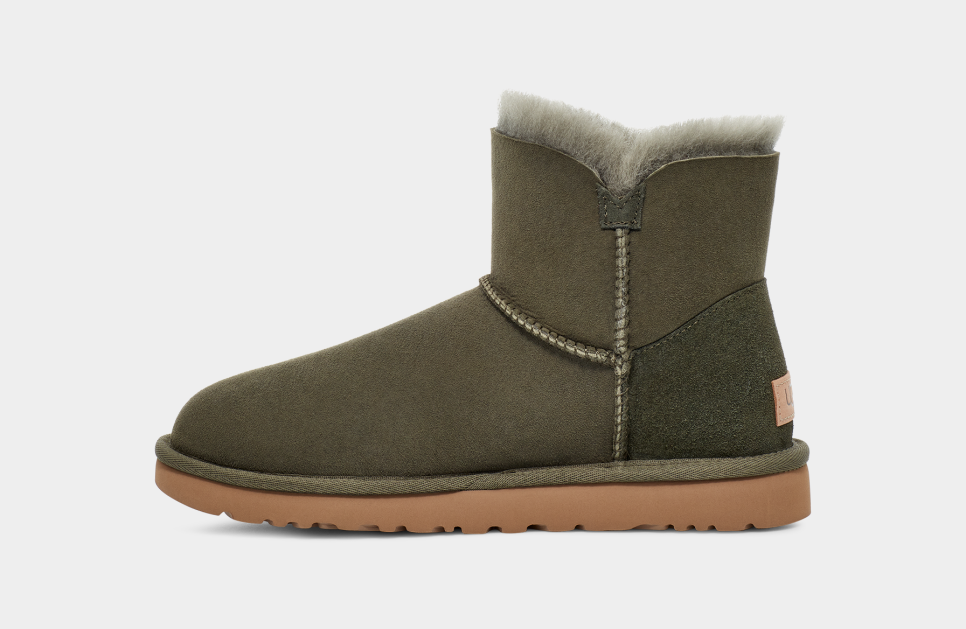 ugg mini button bailey