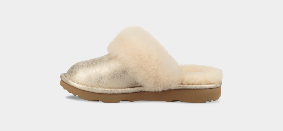 The Sketchers Slippers People Compare to Uggs Are on Sale at Amazon