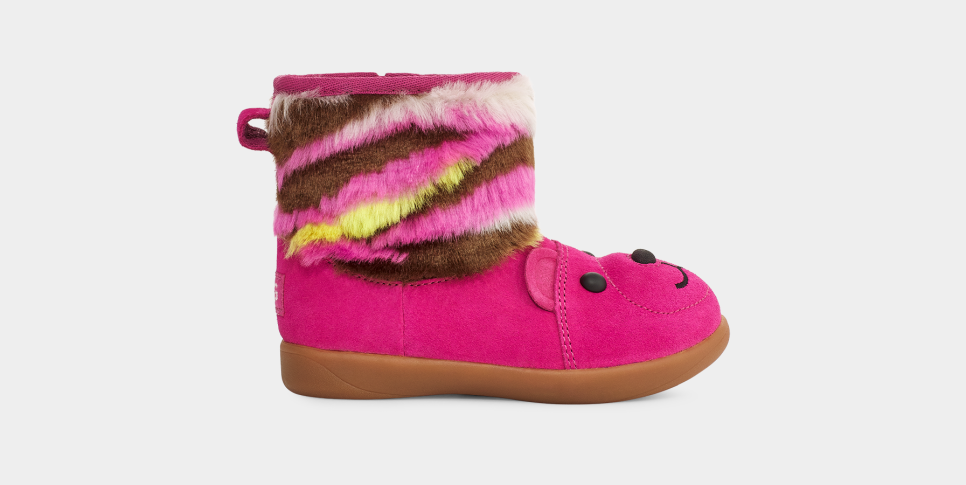 Ugg pinkipuff best sale gift set
