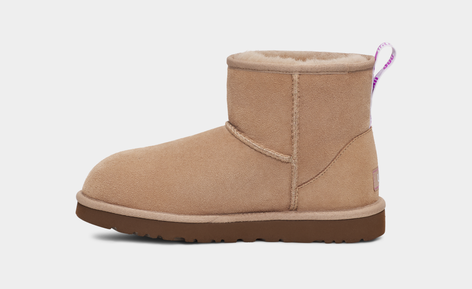 Ugg classic mini ii graphic logo shop