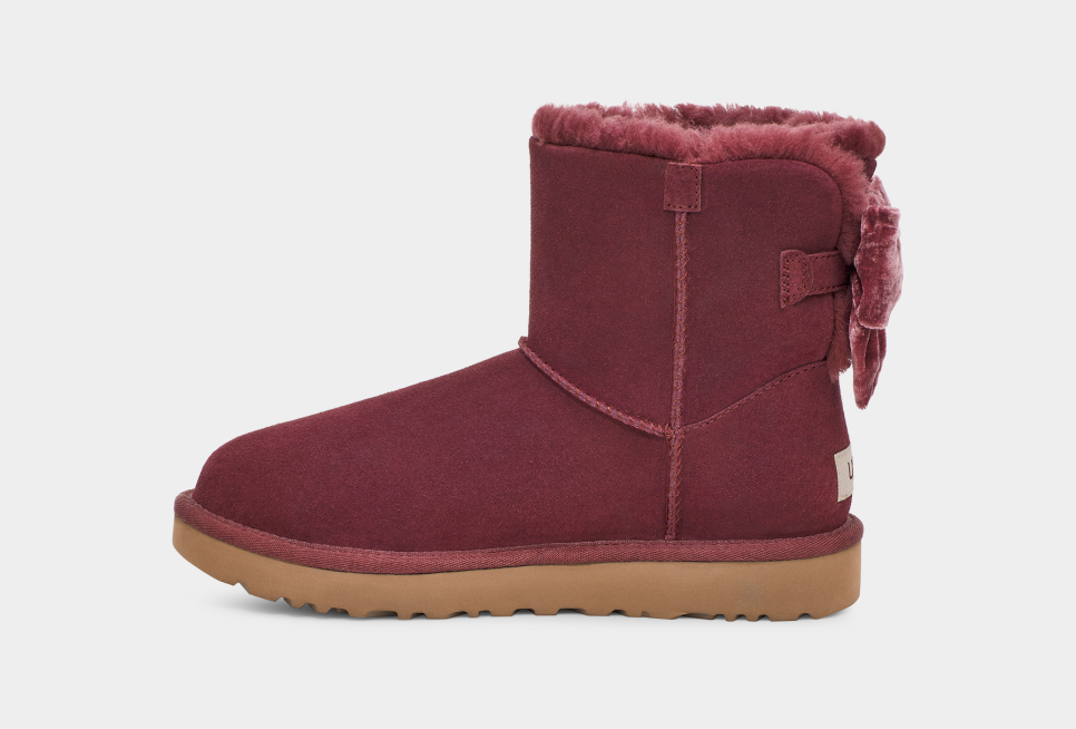 Red discount velvet uggs
