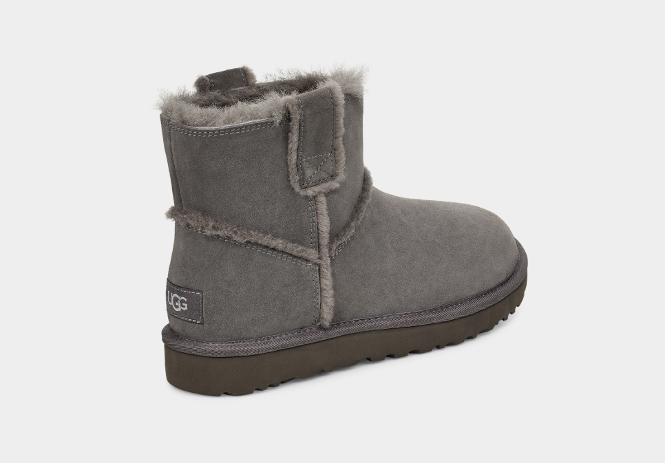 Ugg short sales spill seam boot
