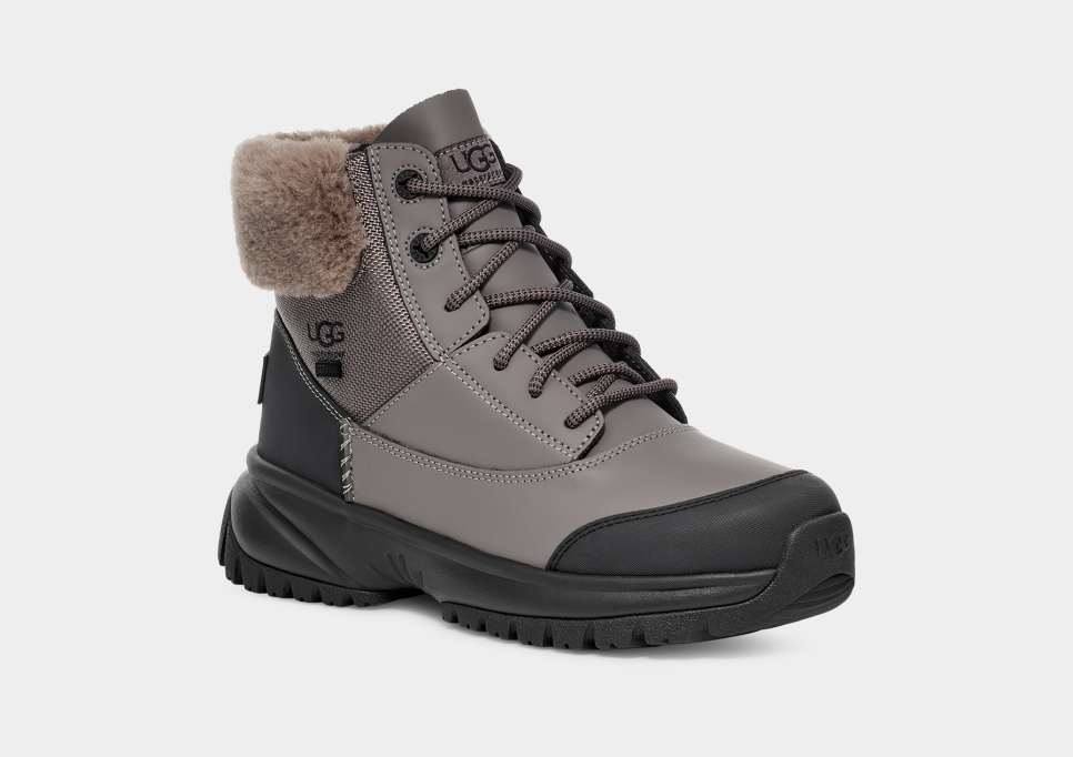 Mens ugg deals boots grey