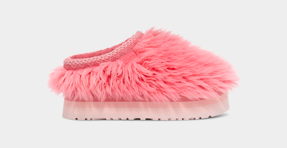 Pink hotsell fur uggs