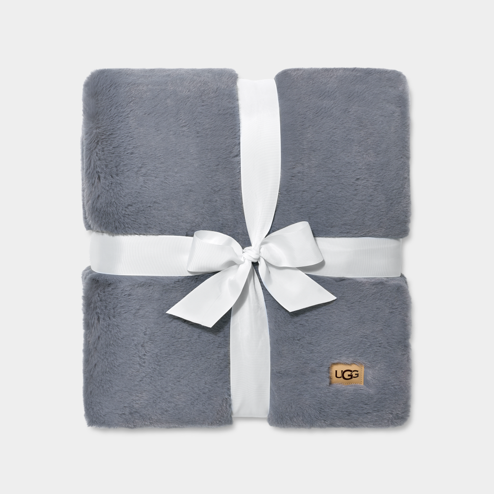 Ugg blanket clearance 2025