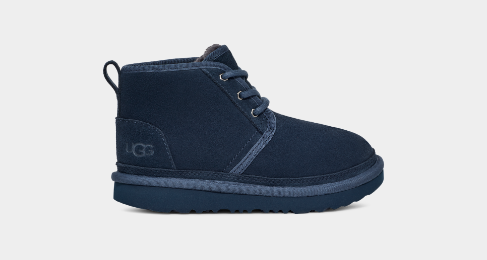 Navy blue and white neumel deals uggs