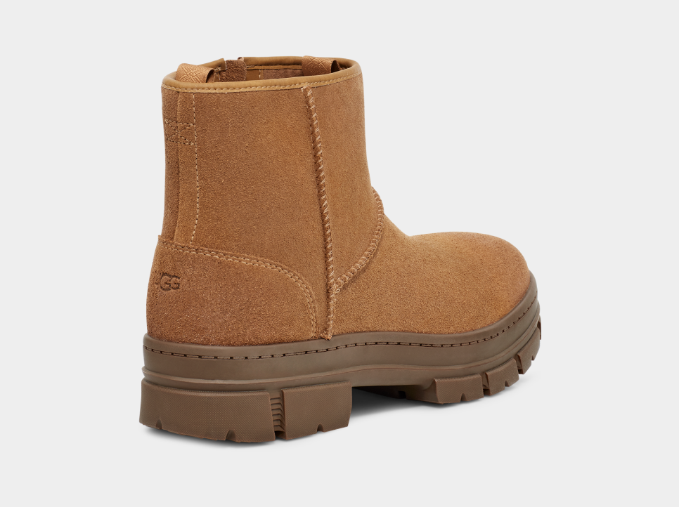 Ugg ultra short online revival