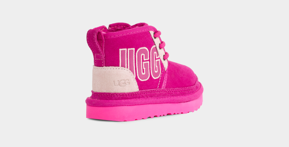 Boy outlet uggs pink