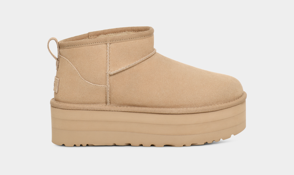 Tan clearance classic uggs