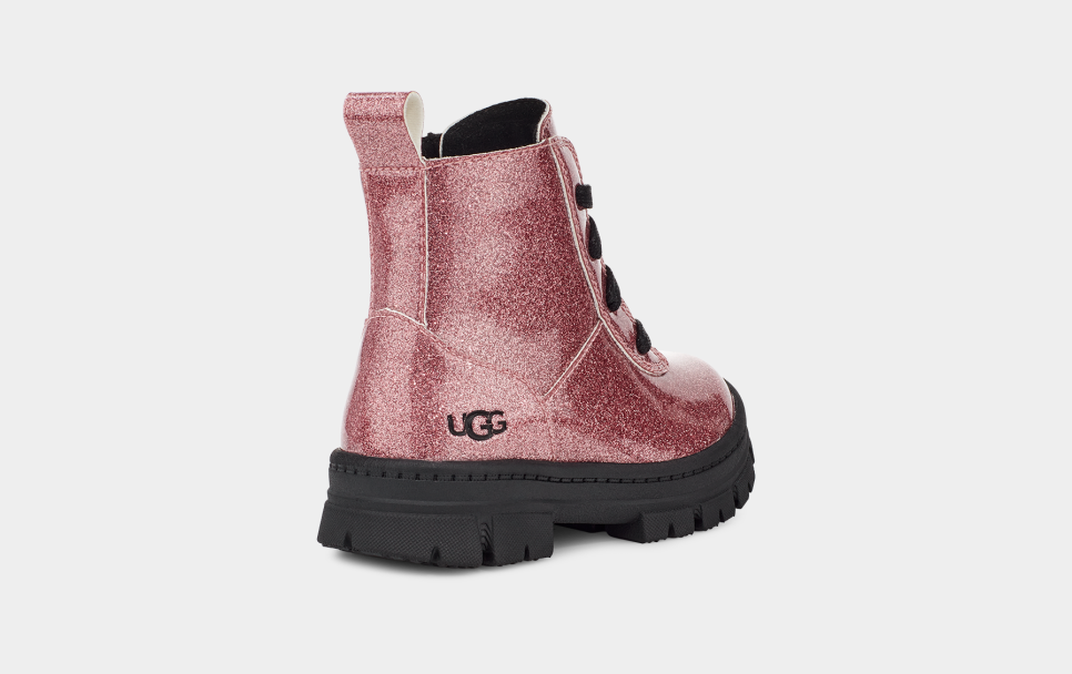 Sparkle best sale pink uggs