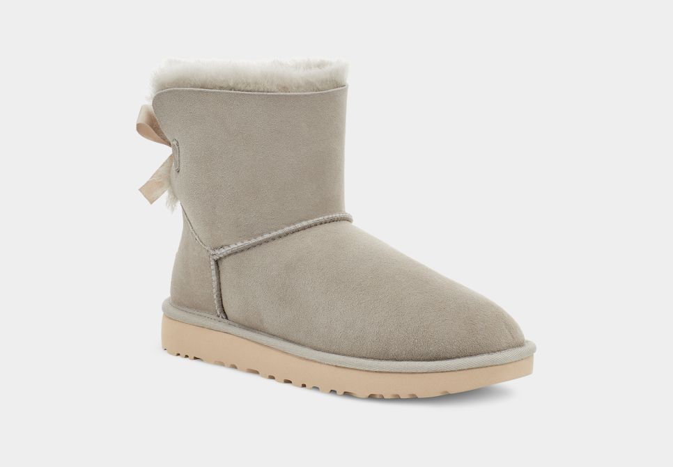 Mini bailey bow ii boot deals ugg