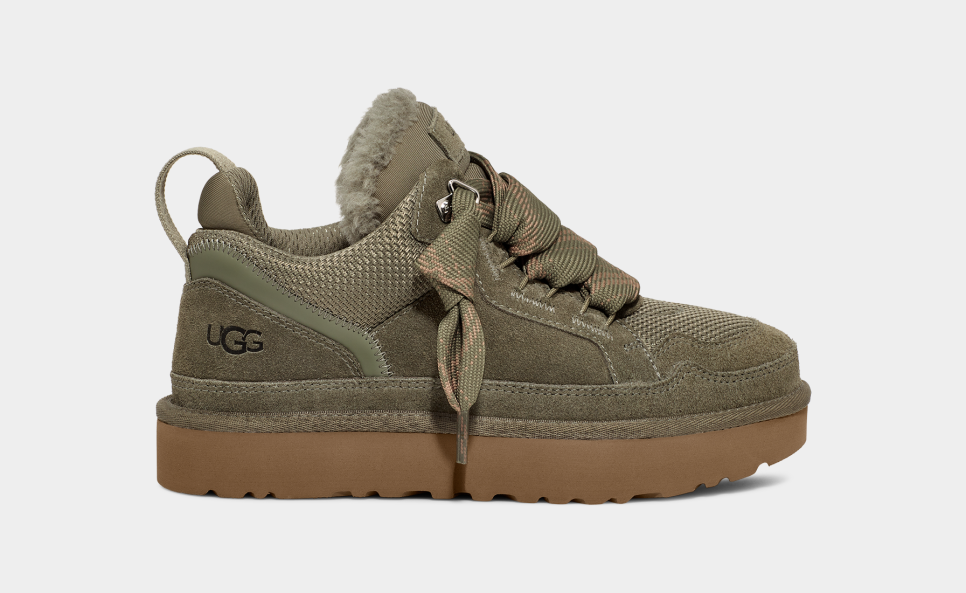 Brown low top top uggs