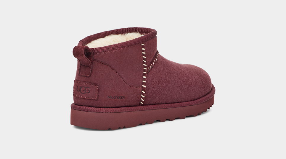 Maroon boy hotsell uggs