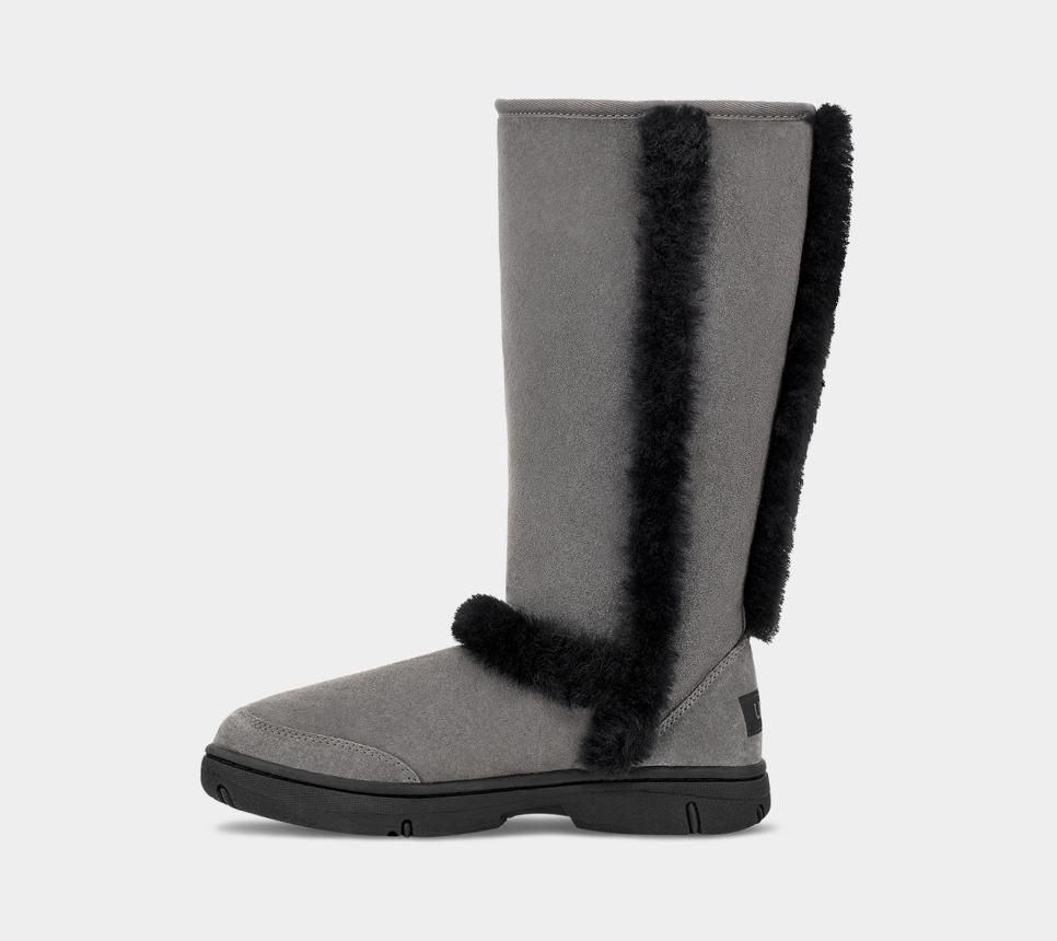 Gray and top black uggs
