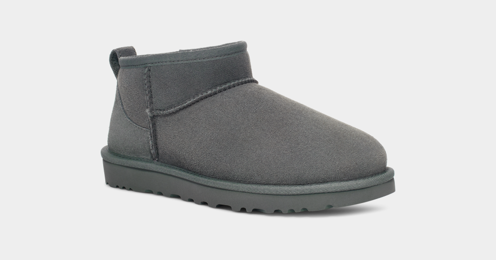 Short top tan uggs
