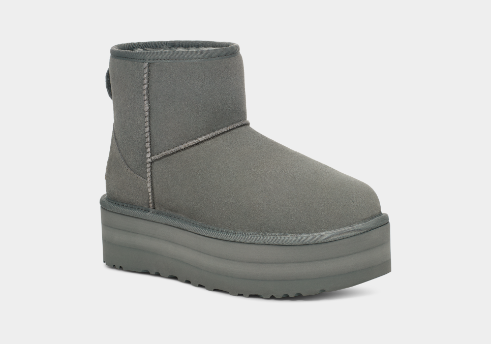 Ladies ugg top boots size 8
