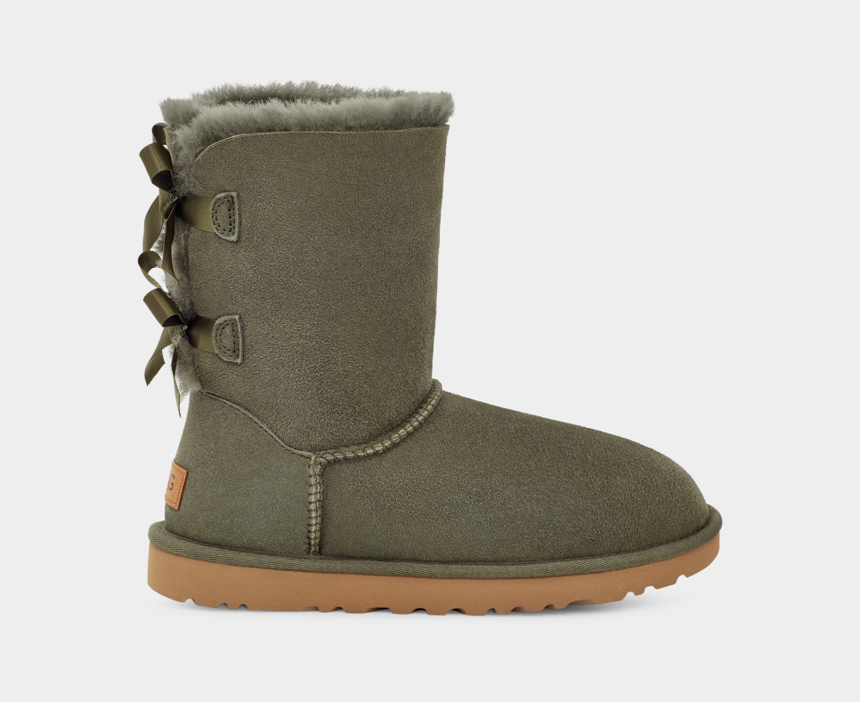 Black uggs with top bows on the back