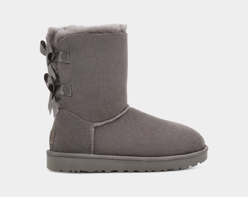 Womens ugg boots with outlet bows on the back