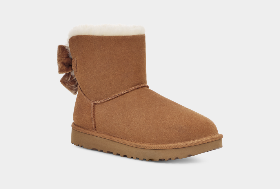 Classic mini sales crushed velvet uggs