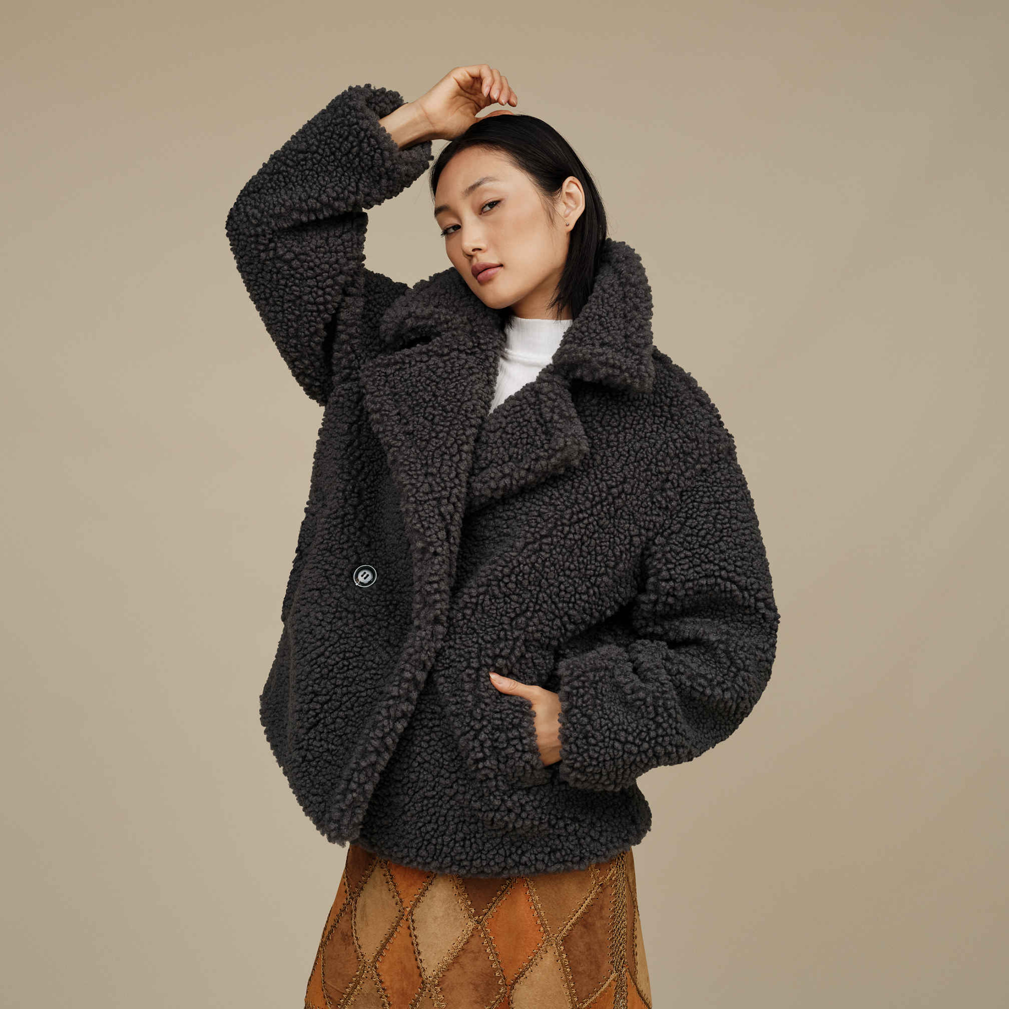 Dual pocket faux fur teddy jacket hotsell