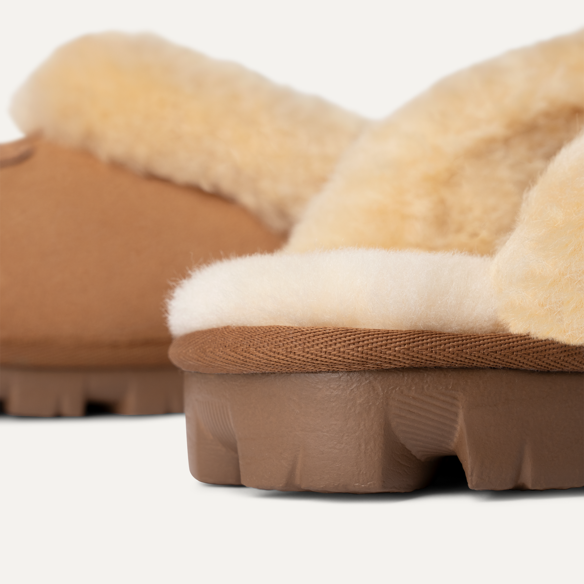 W COQUETTE 5125-BYF（サンダル）｜UGG（アグ）のファッション