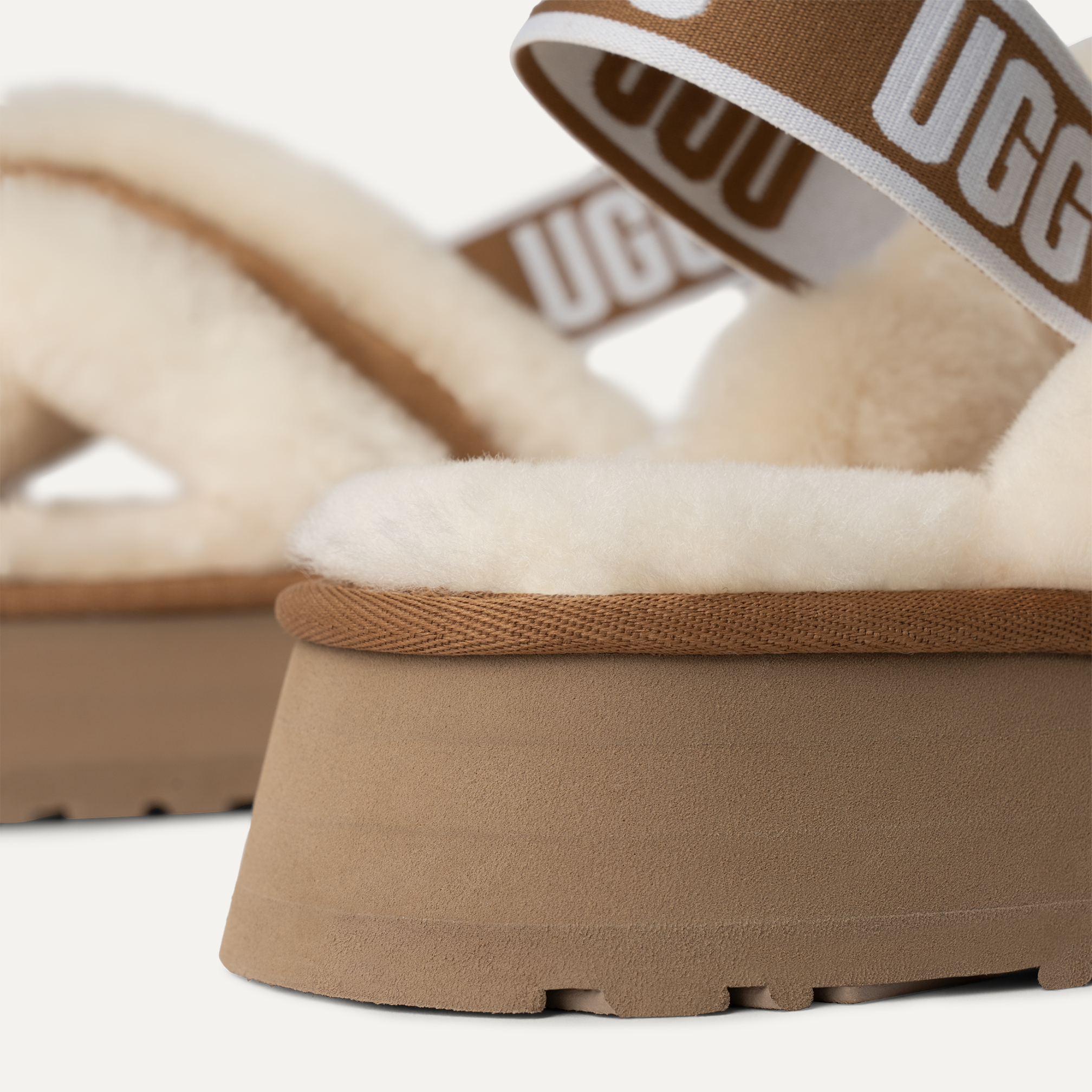 品多く Disco UGG | Sandal Slide Cross 靴