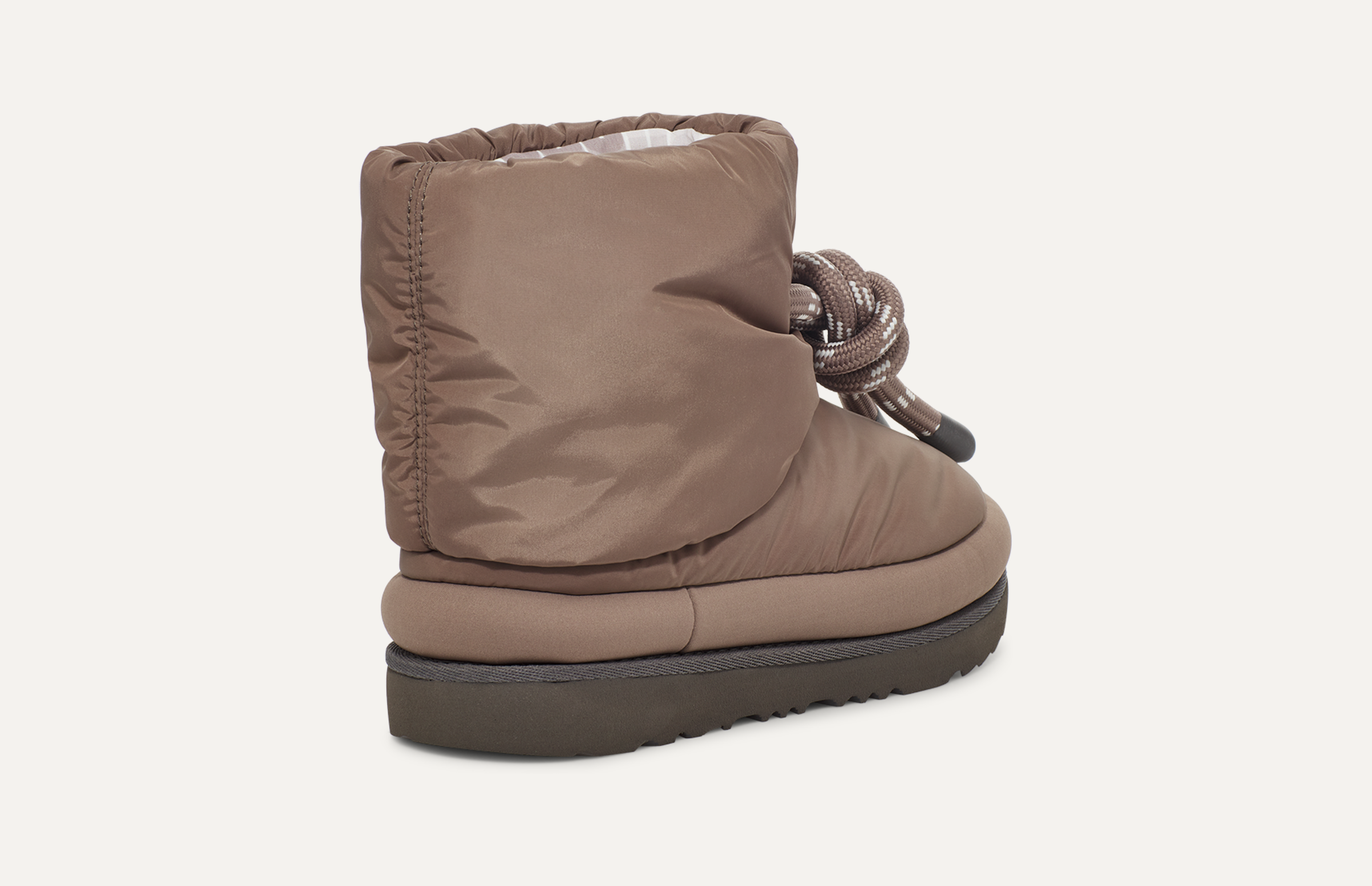 UGG Classic Maxi Short Boot for Kids | UGG® UK