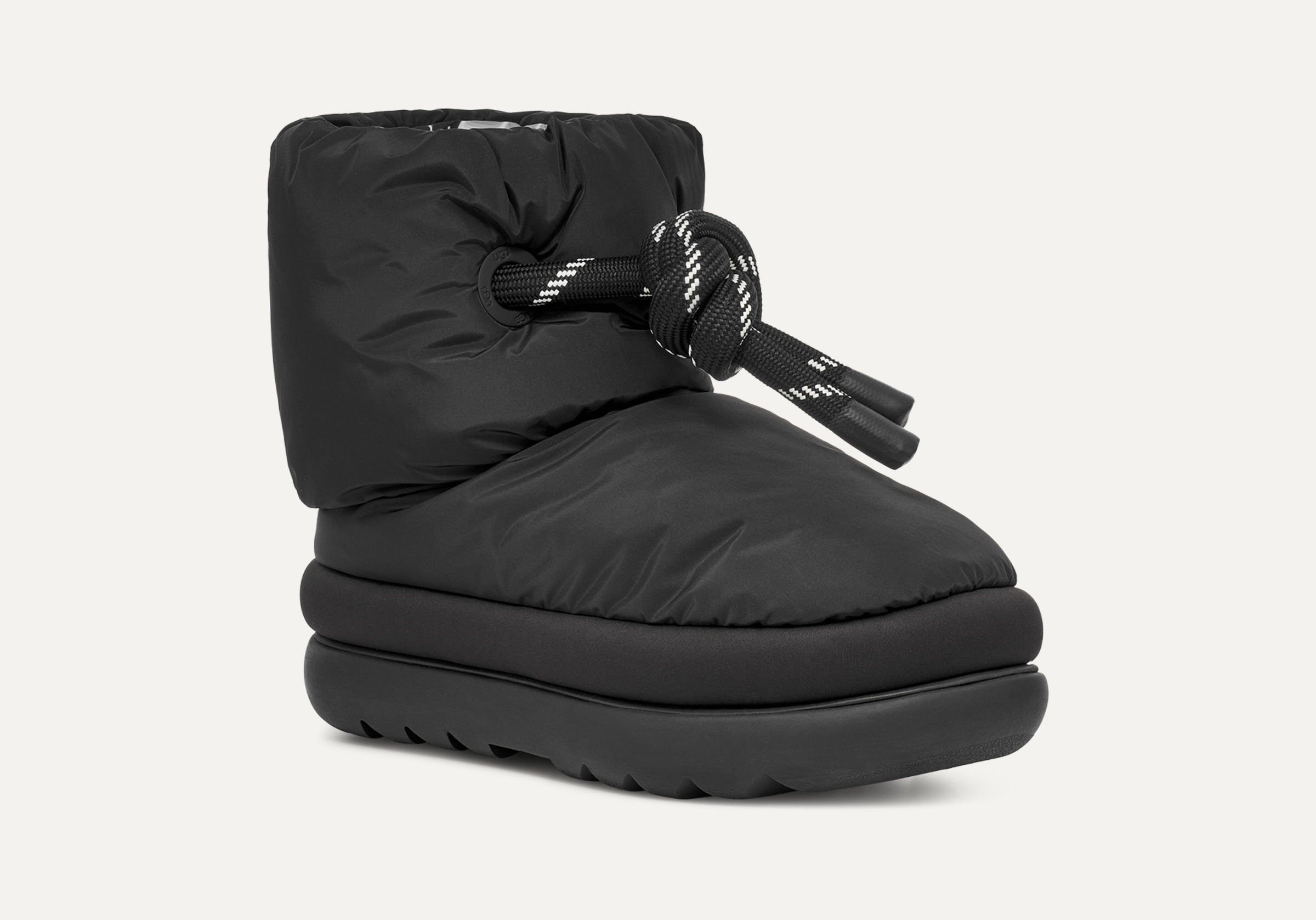 最終値下げ Short Maxi Classic Boot UGG® | 靴