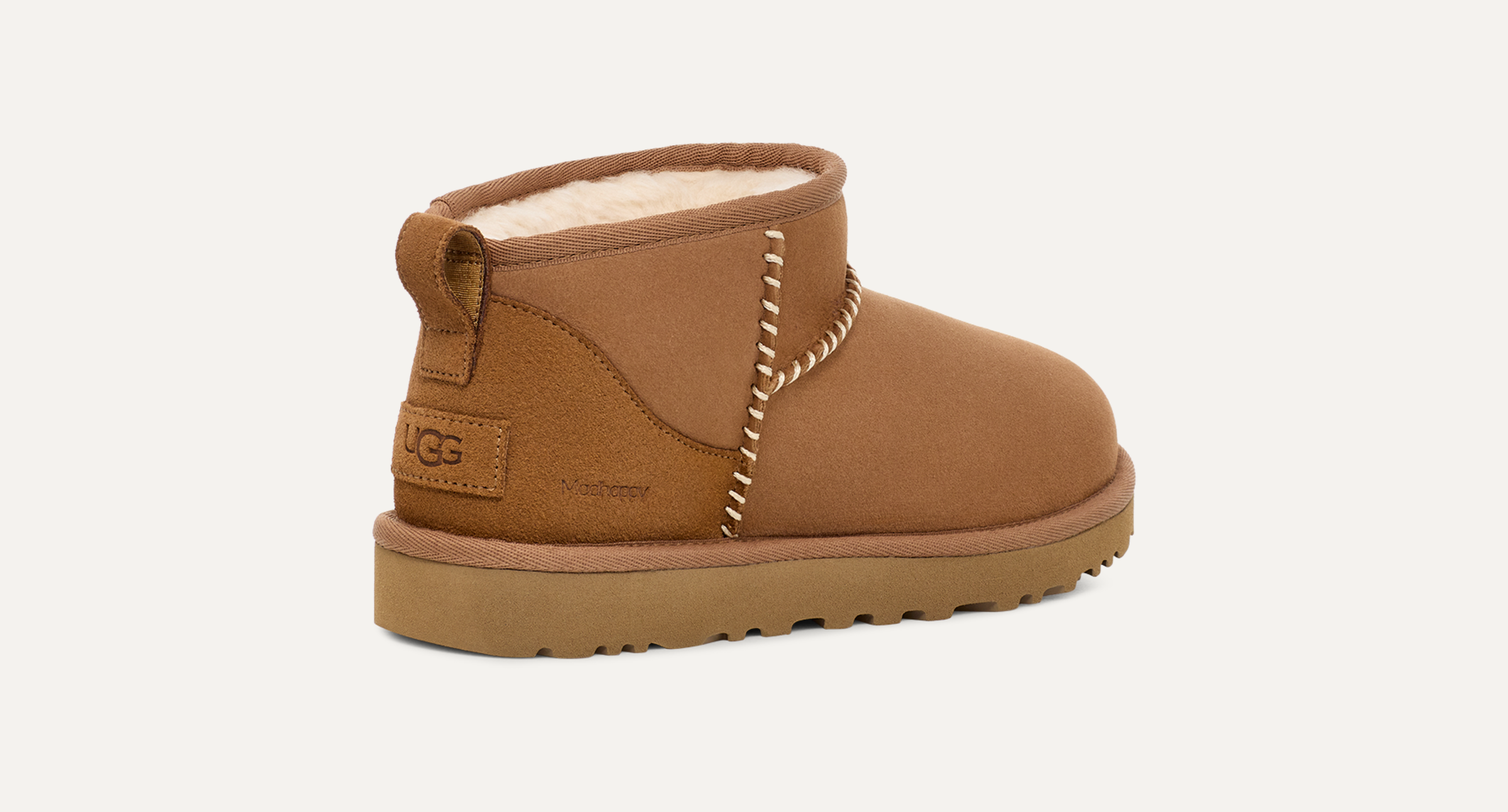 UGGのブーツ暖かくて大活躍🥾 ⁡ Low Profile(ぺたんこ)は