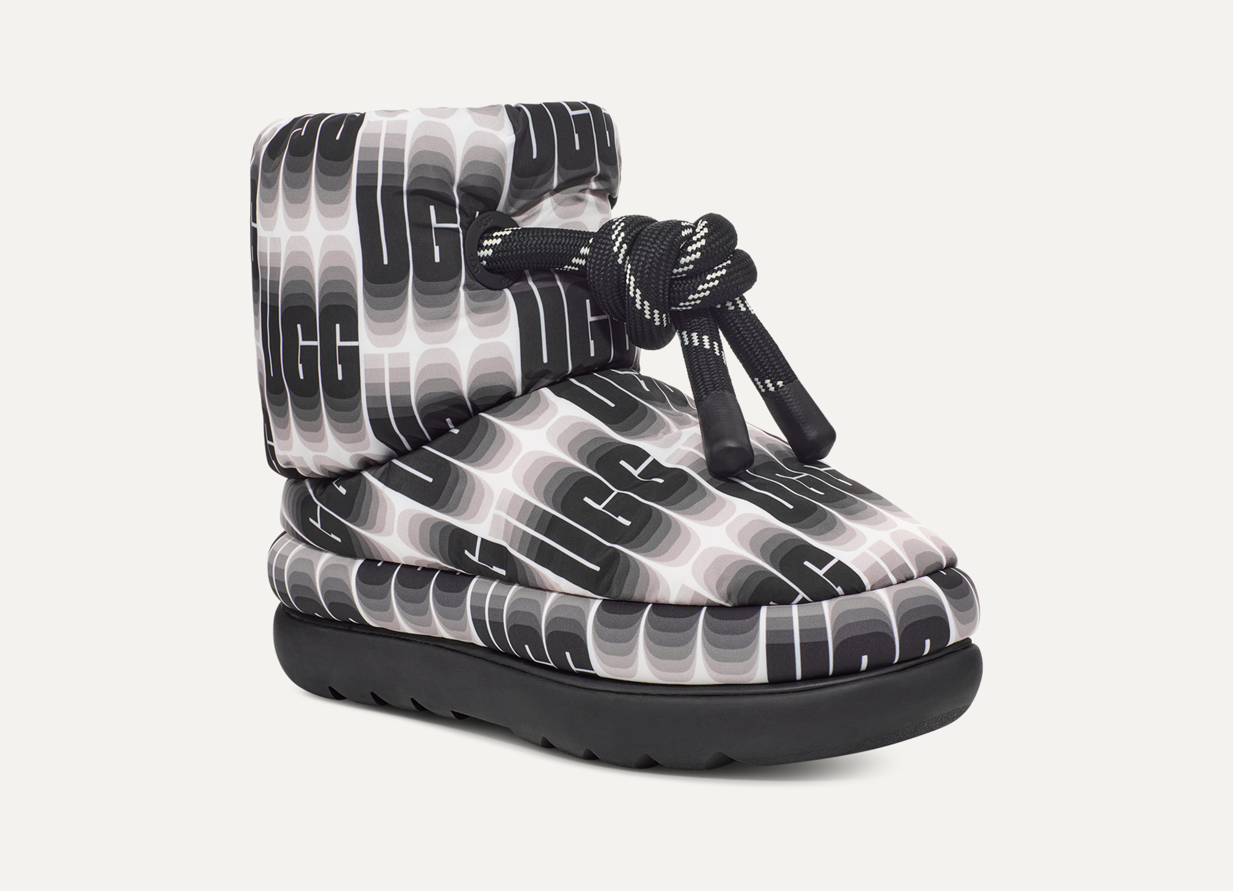【翌日発送可能】 Classic Maxi Wavelength Short Boot | UGG® 靴