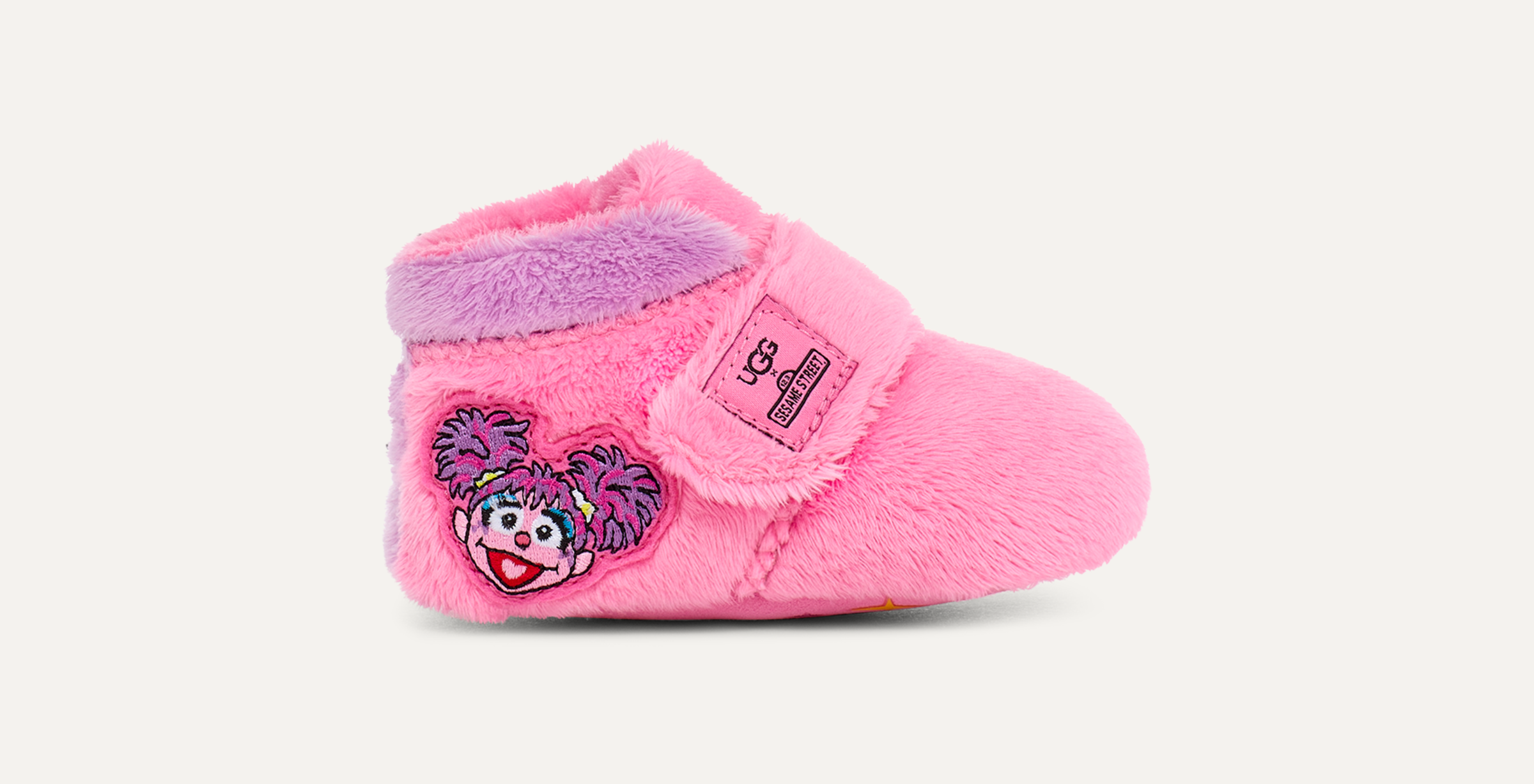 Ugg slippers baby pink top