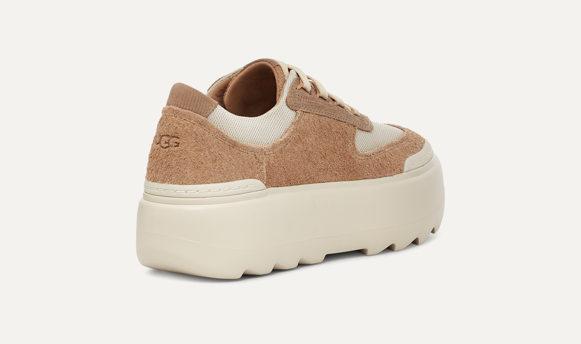UGGの新作スニーカーMarin Mega Lace/Marin Mega Slip Onロンチ