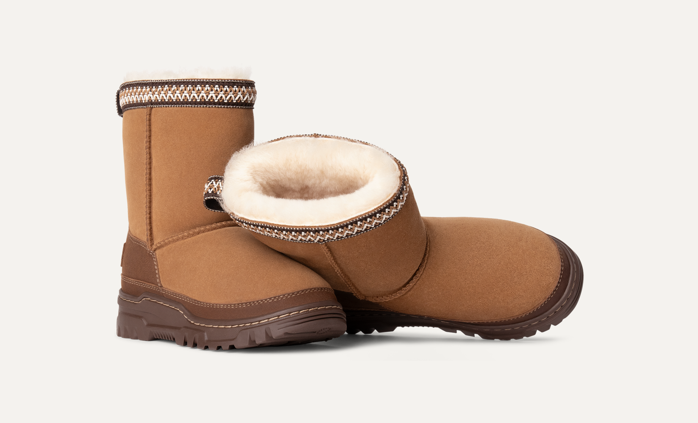 Ugg classic short 4 4 4 hotsell