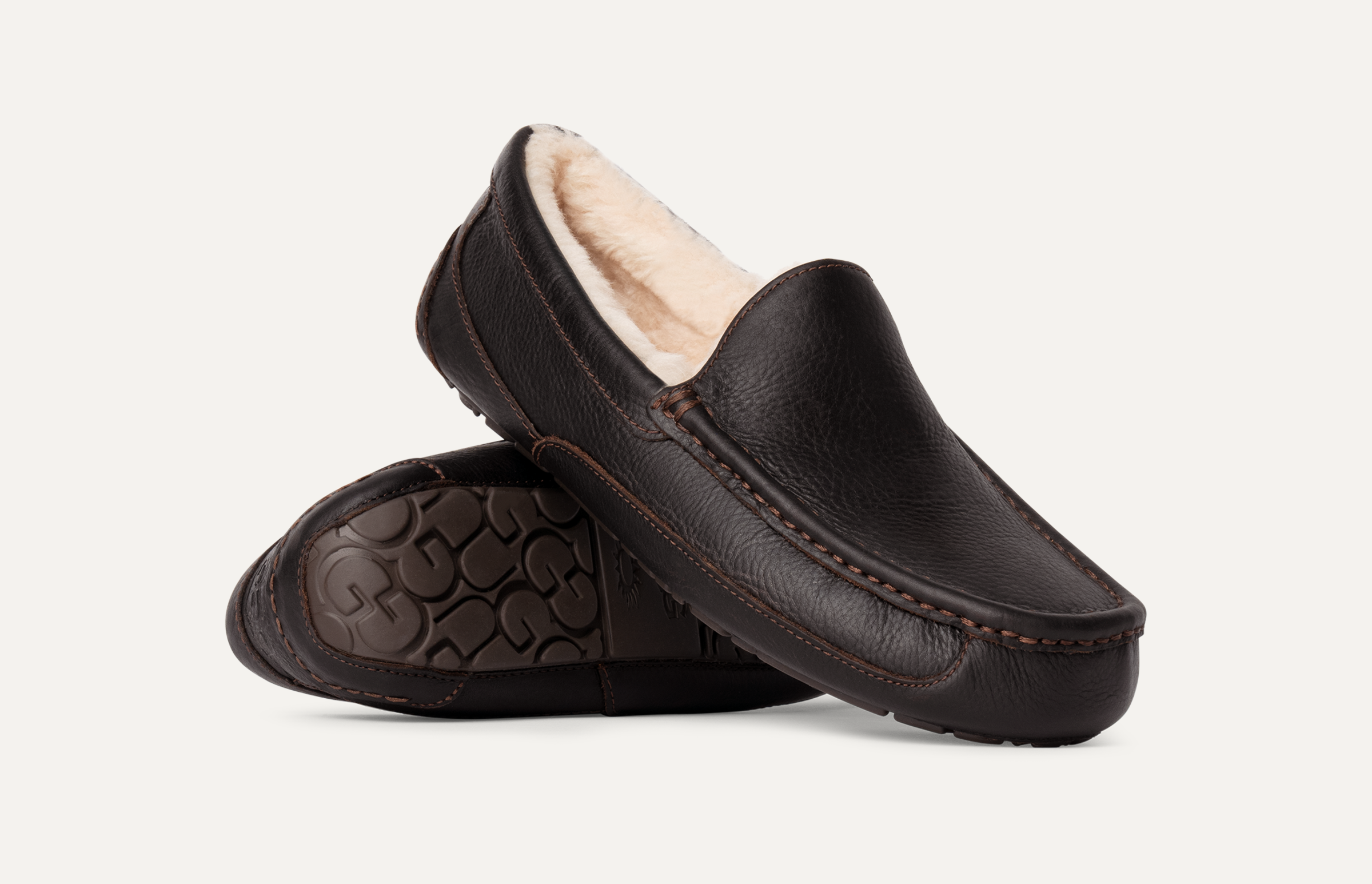 Ugg ascot slipper black online