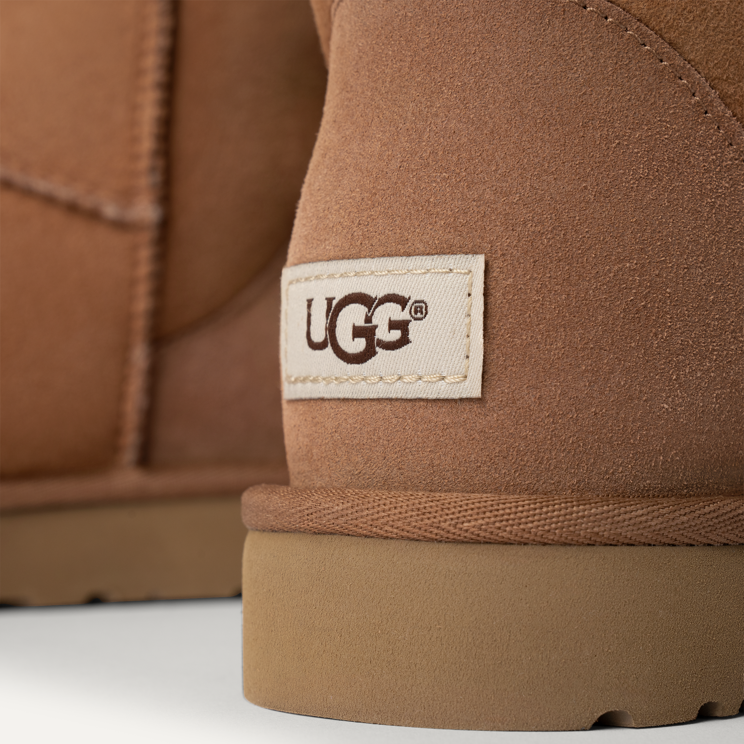 【ファッション通販】の商品をすべて Mini Classic Boot UGG | 靴