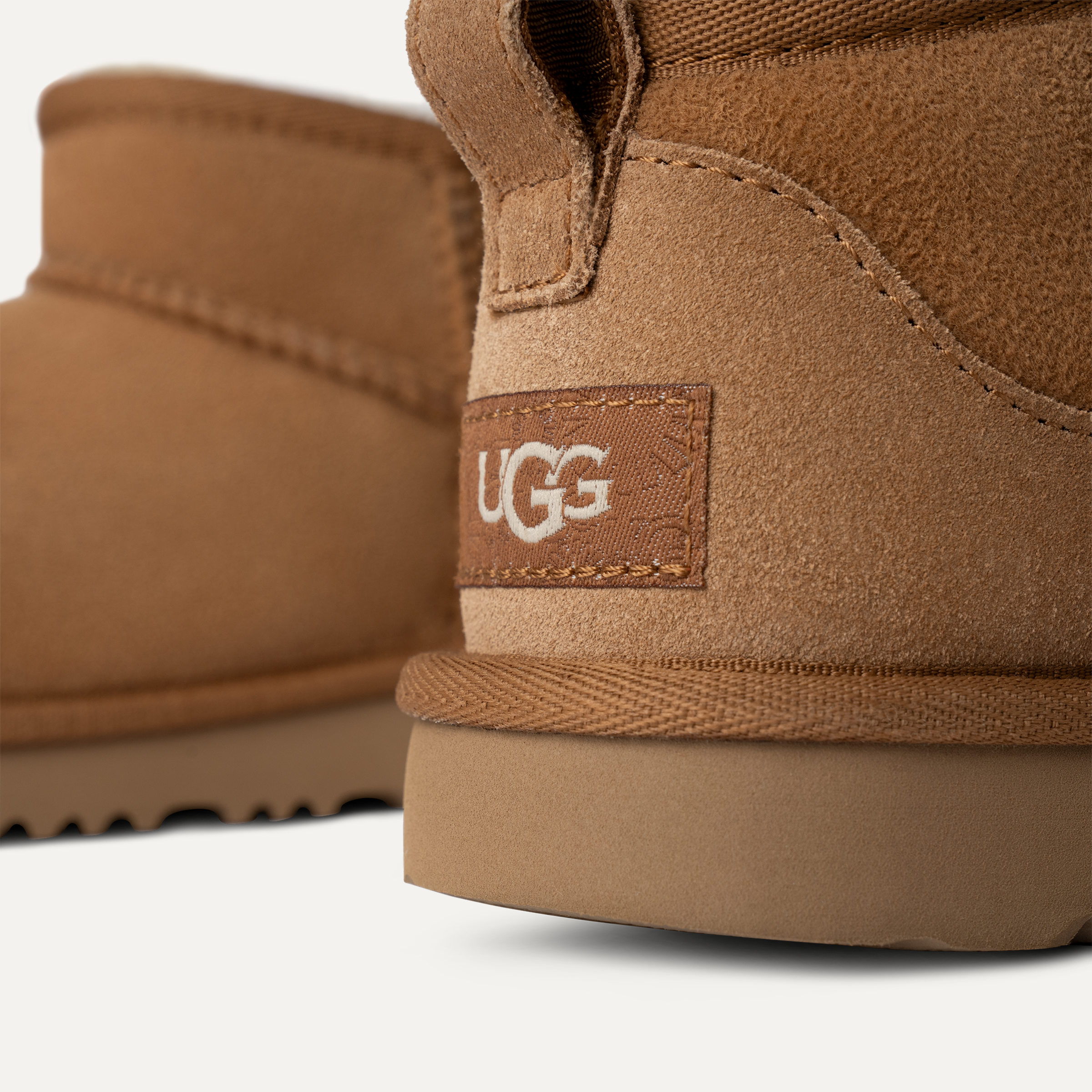 セール30%OFF】UGG 22FW KIDS' CLASSIC ULTRA MINI Chestnut