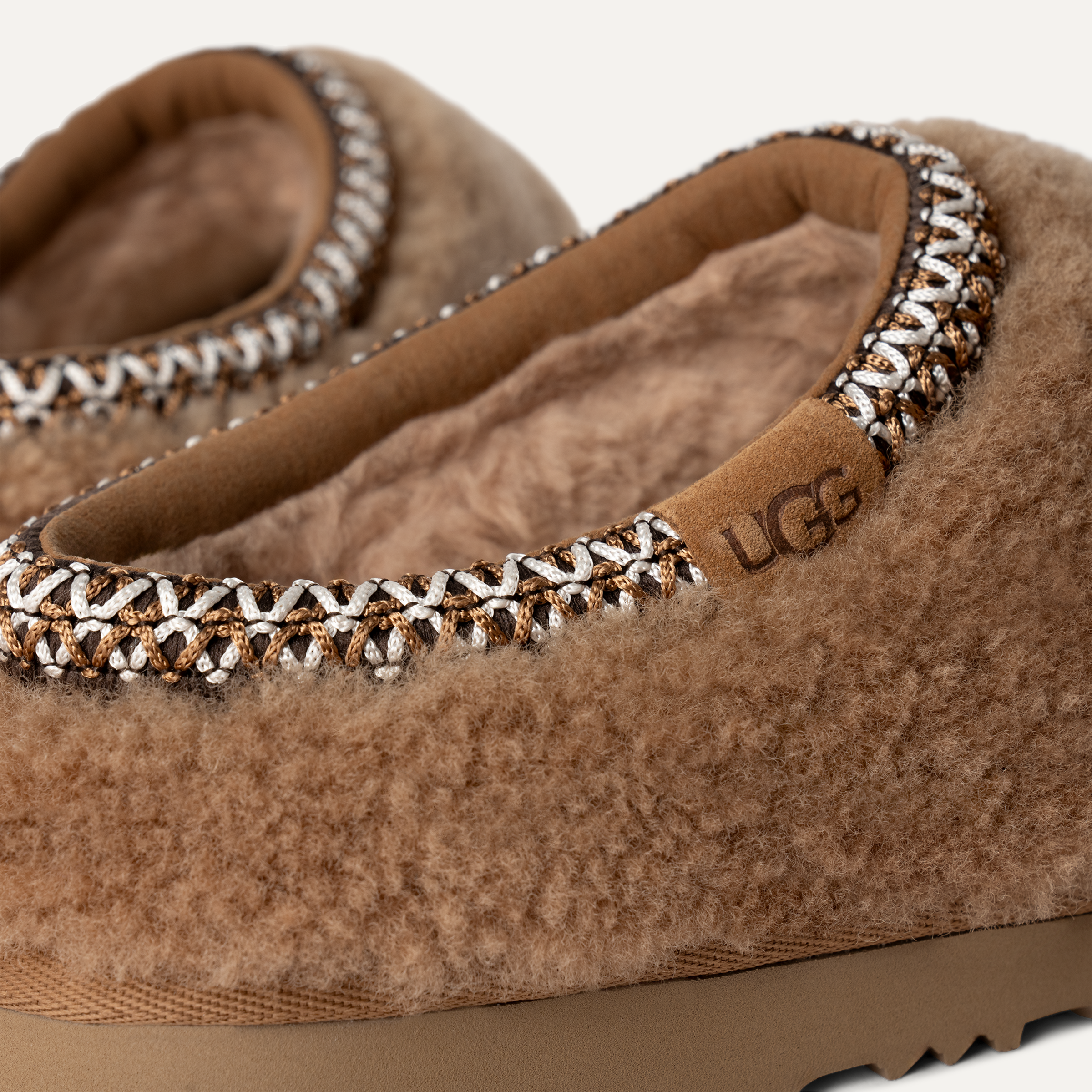 UGG® Tasman Maxi Curly for Women | UGG® Greece