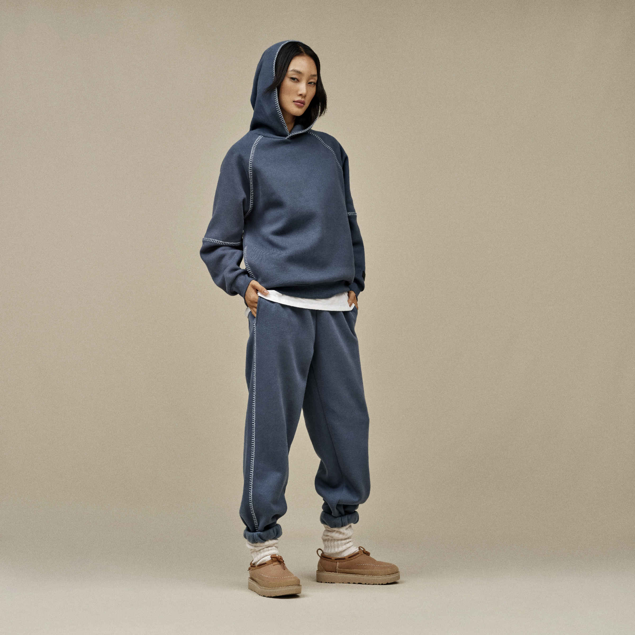 UGG®Classic HoodieforWomen | UGG® Europe