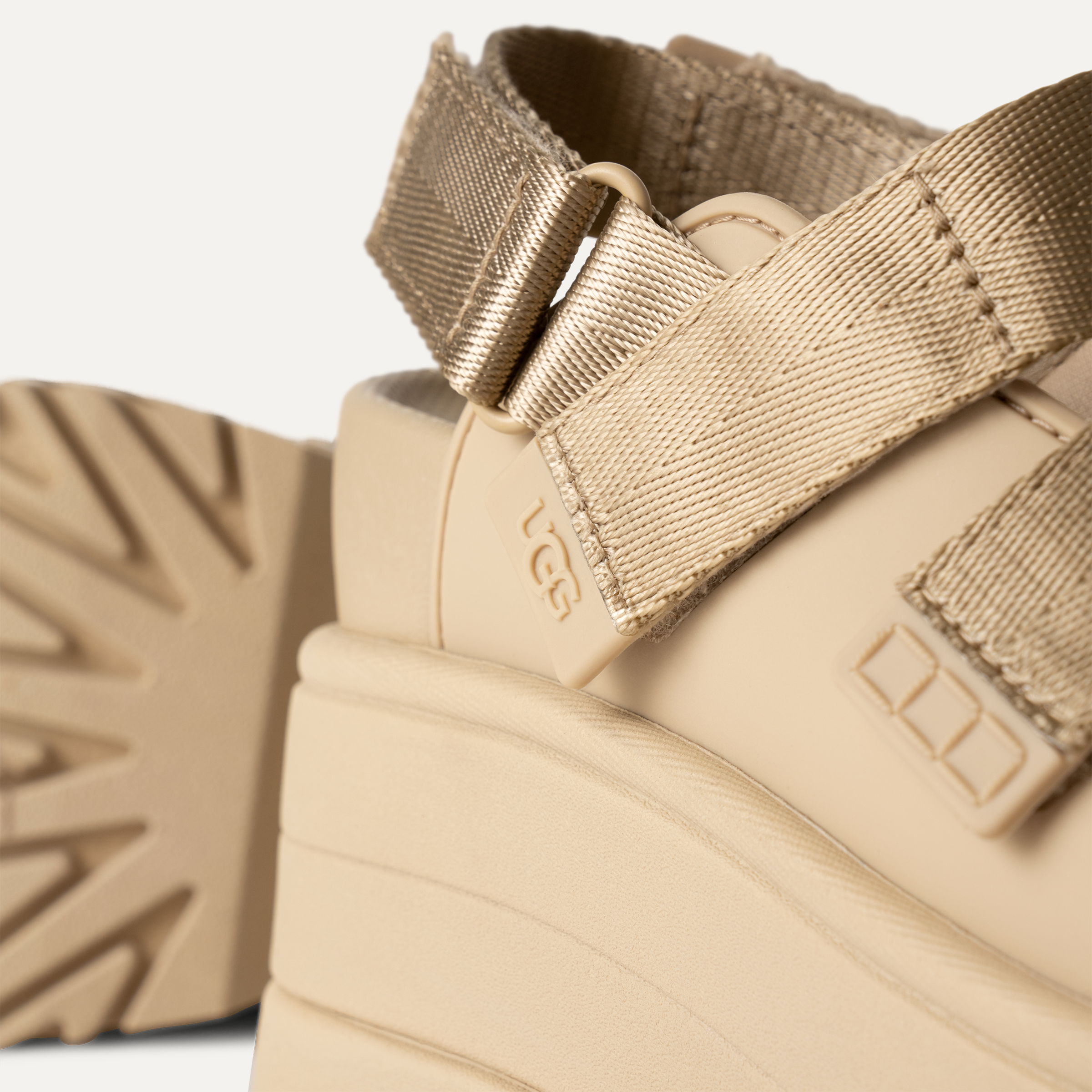 公式通販サイト - ファッション 通販 UGG® GoldenRise for Women | UGG® 靴
