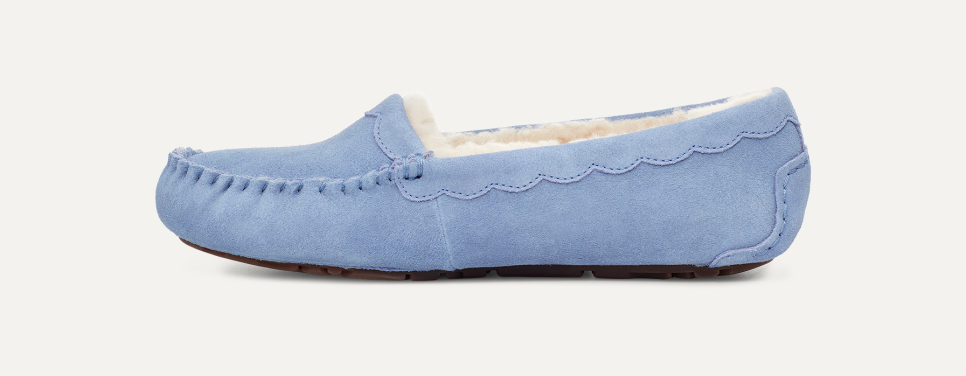 Ugg scalloped moccasin top