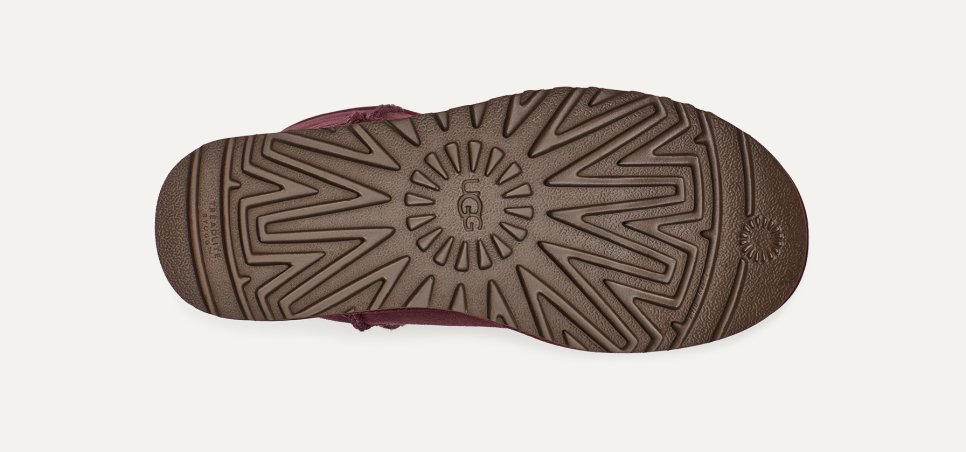 Classic Short II Metallic Boot UGG