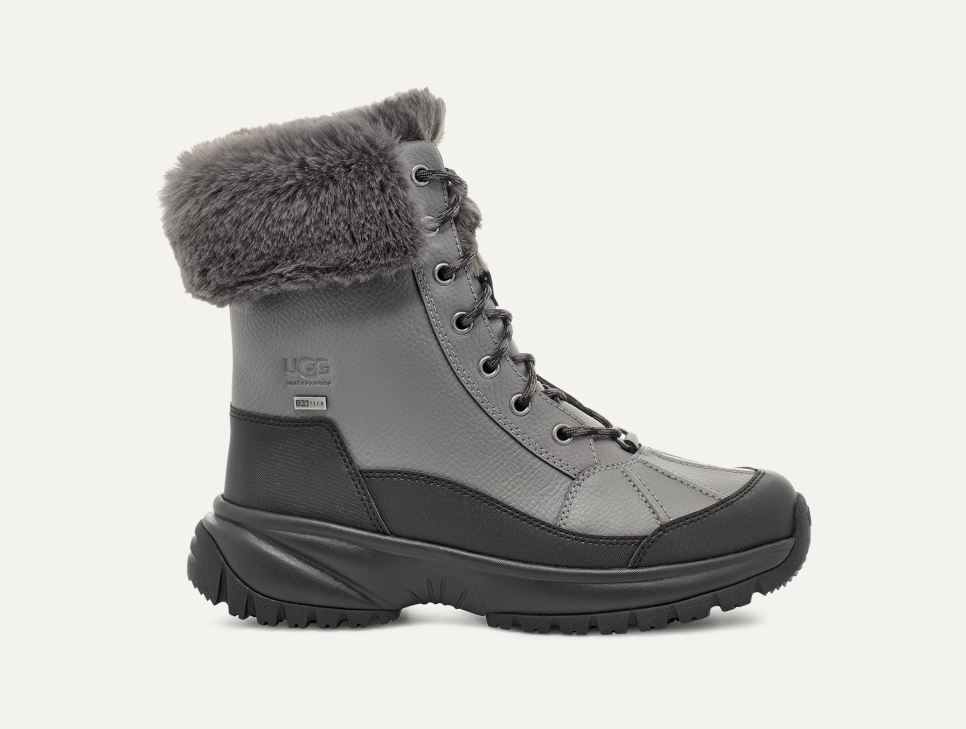 Yose Fluff Boot UGG