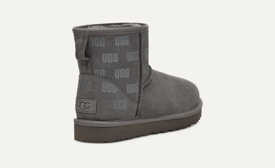Uggs with ugg written on them discount
