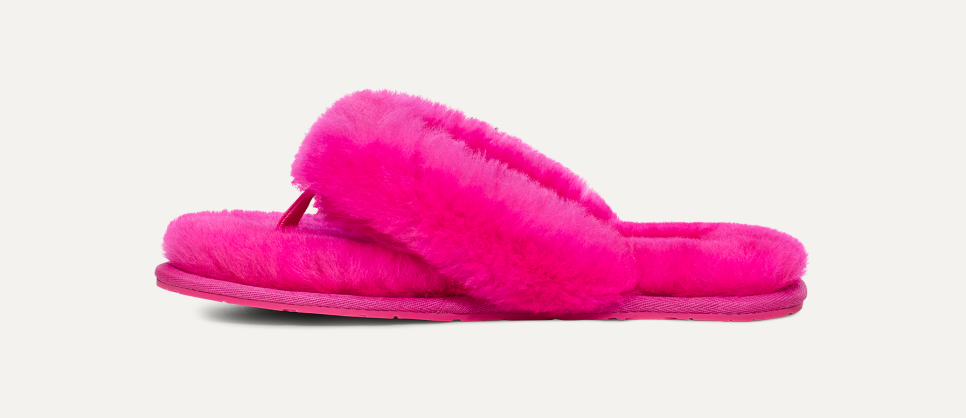 Pink flip flops with fur store